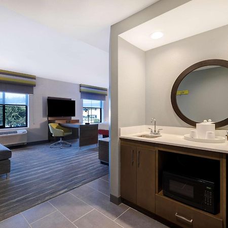 Hampton Inn & Suites Marina Esterno foto