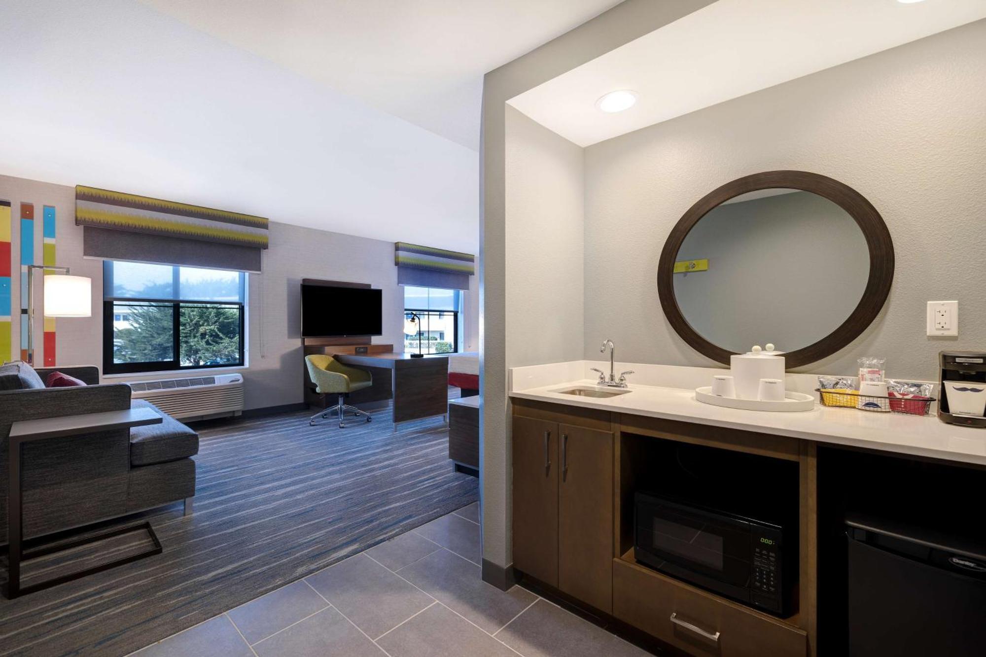 Hampton Inn & Suites Marina Esterno foto