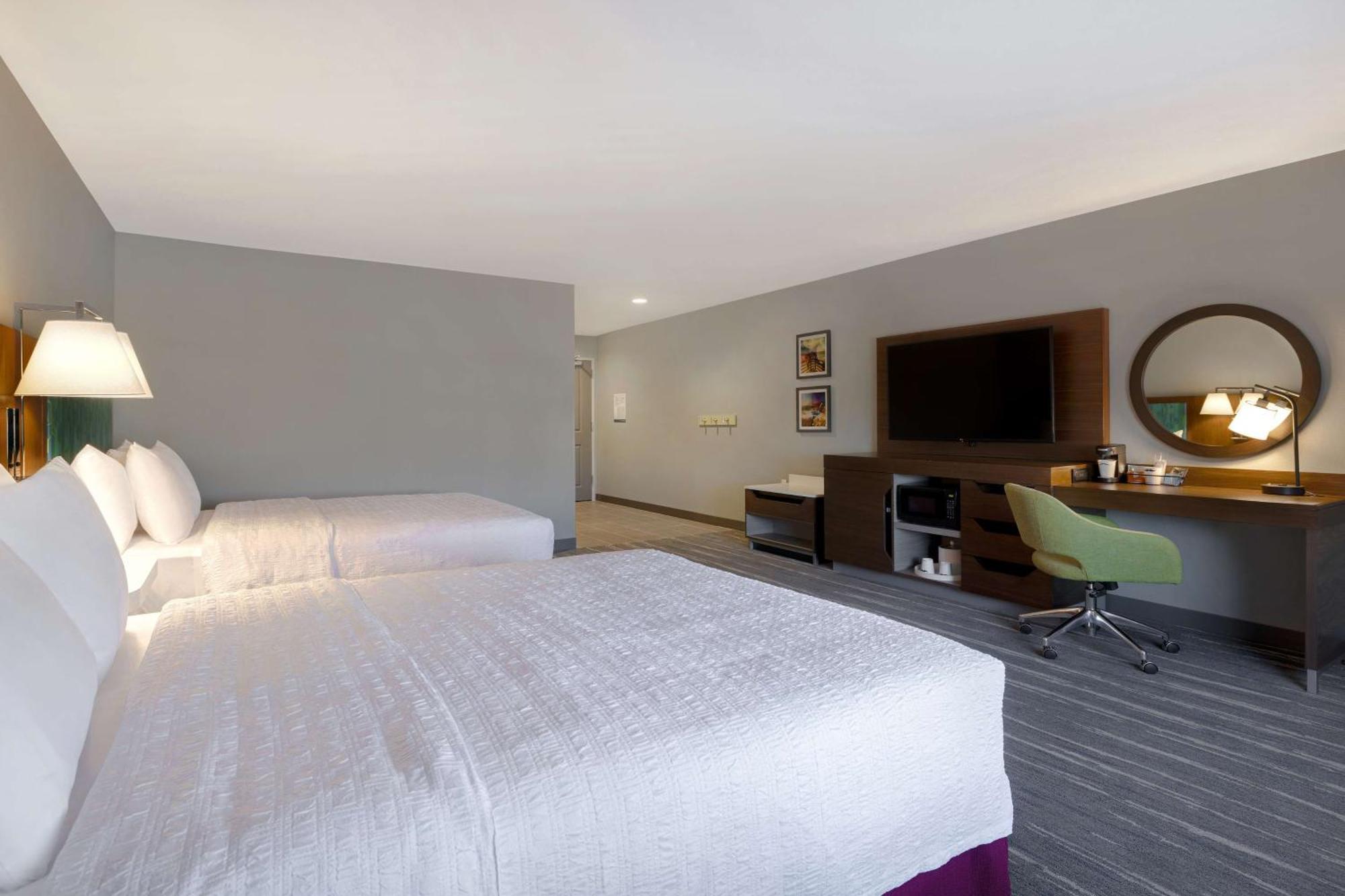 Hampton Inn & Suites Marina Esterno foto
