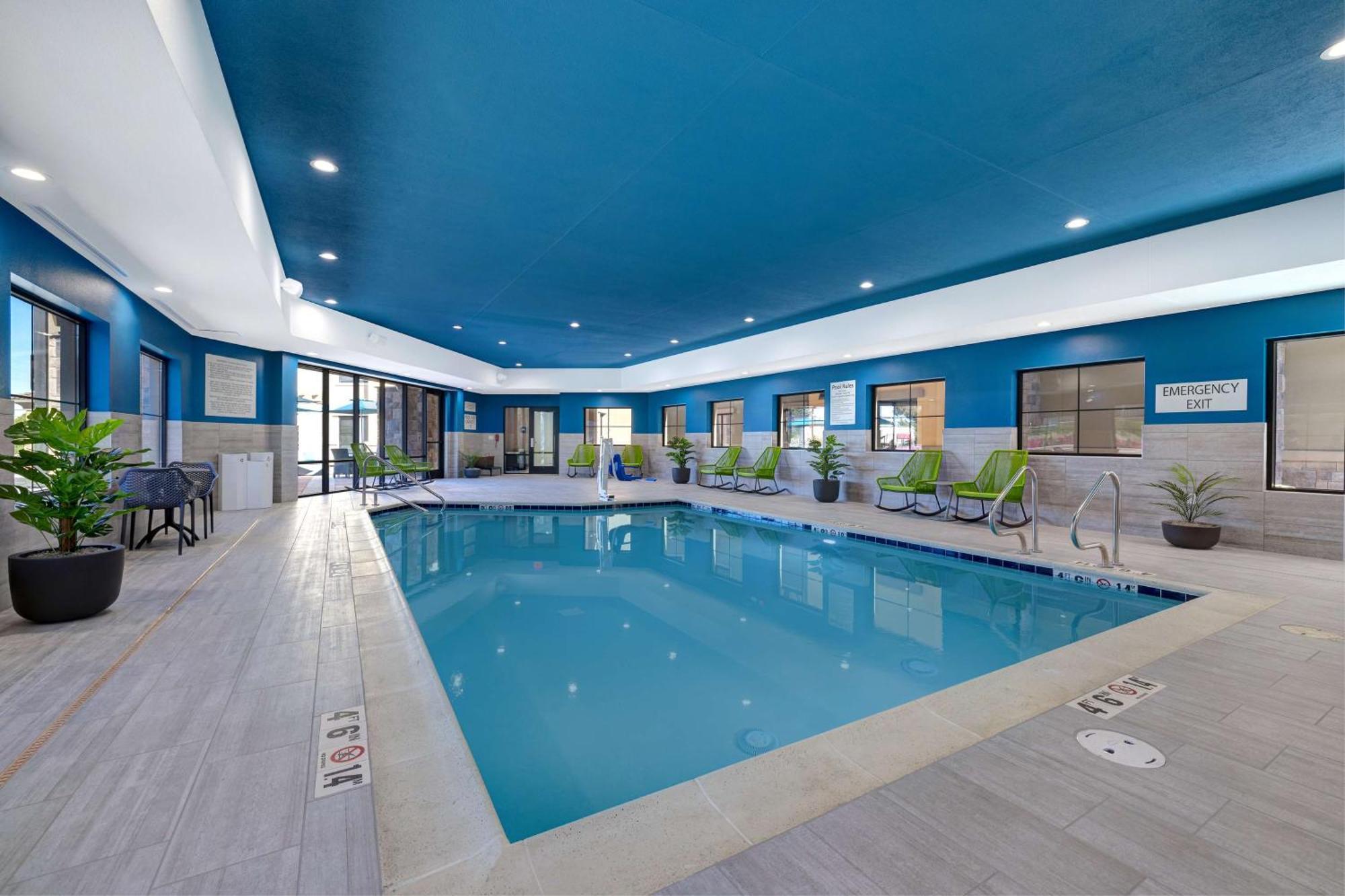 Hampton Inn & Suites Marina Esterno foto