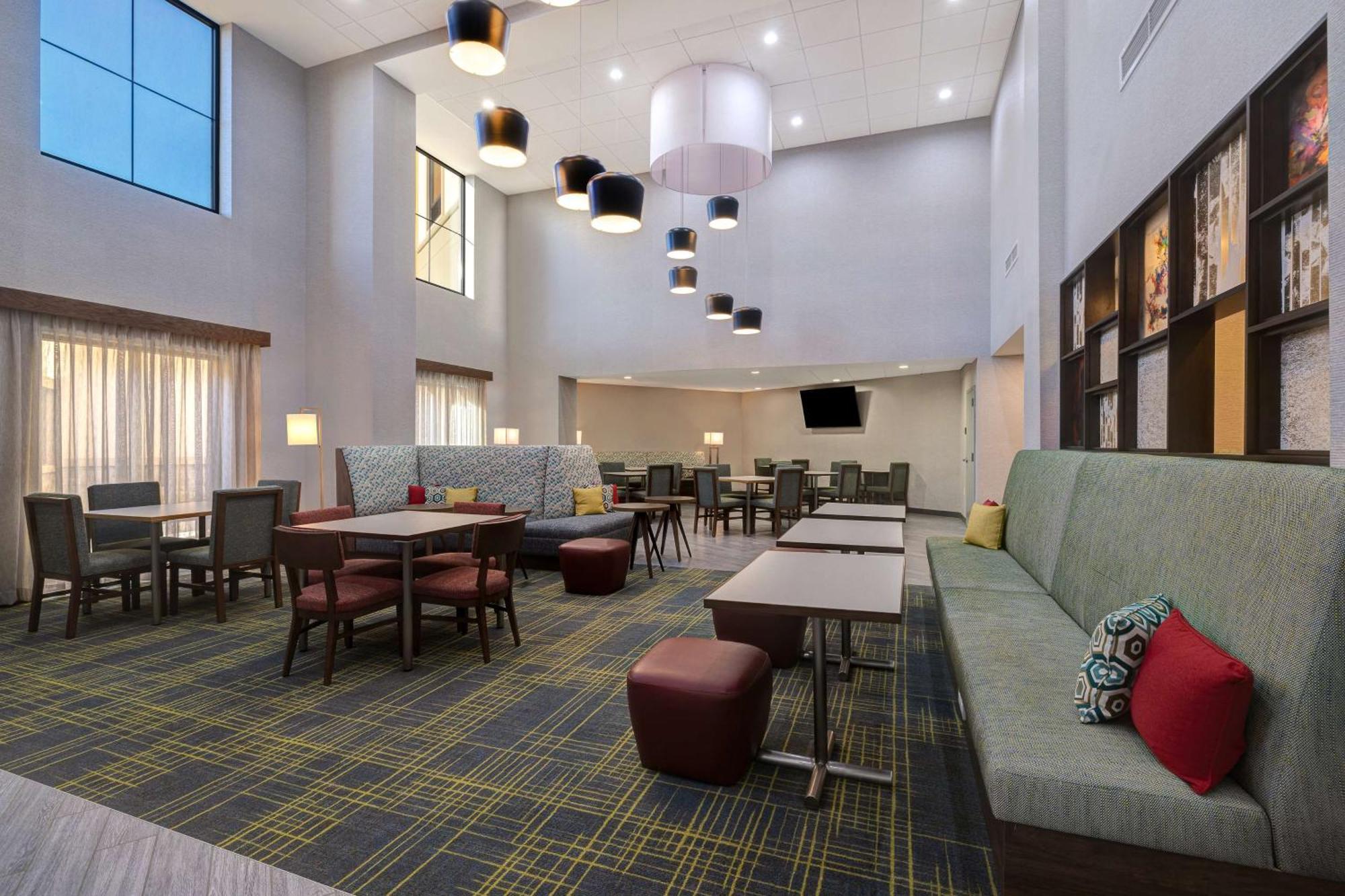 Hampton Inn & Suites Marina Esterno foto